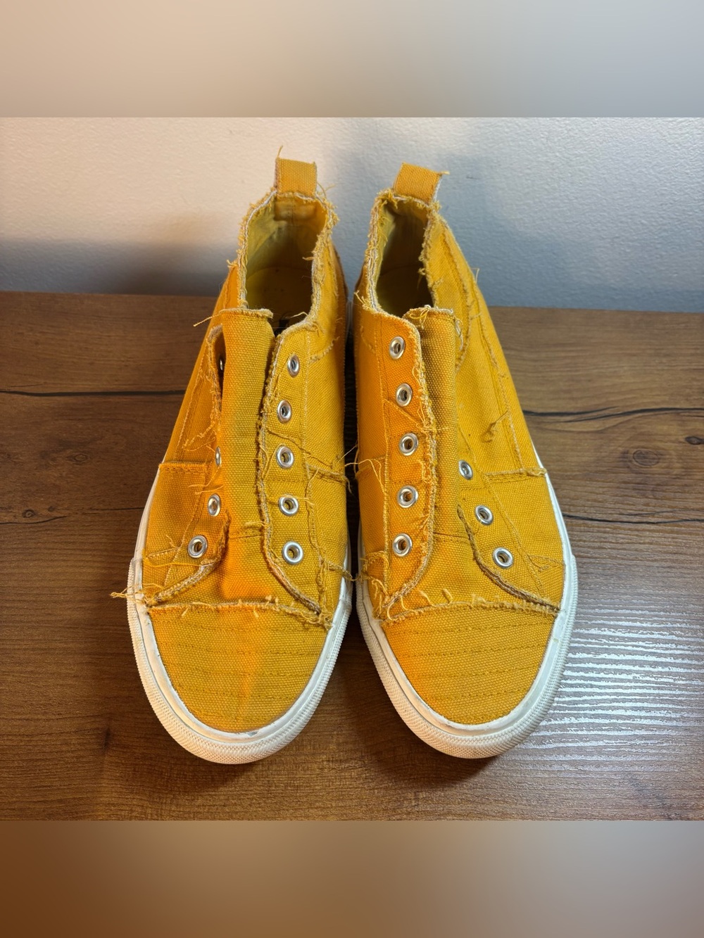 Corkys Babalu Womens 9 Casual Sneakers Slip On Mustard Yellow - Picture 2 of 9